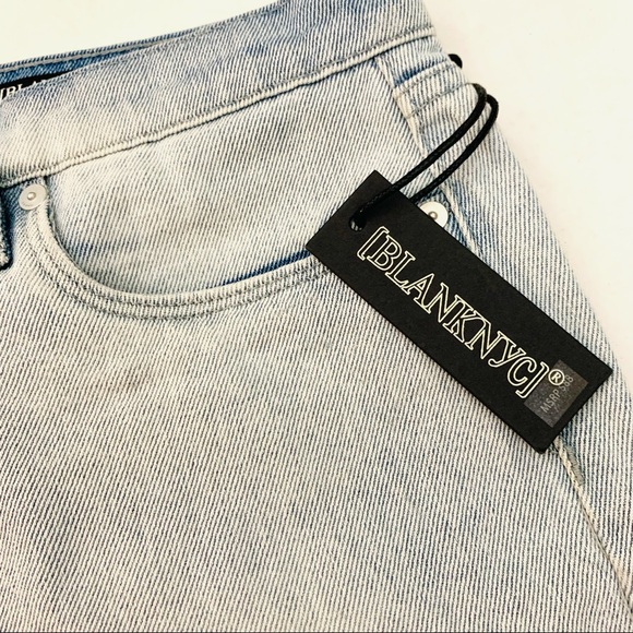 NWT BlankNYC Fulton Roll Up Jean Shorts Sz 30 - Picture 3 of 10